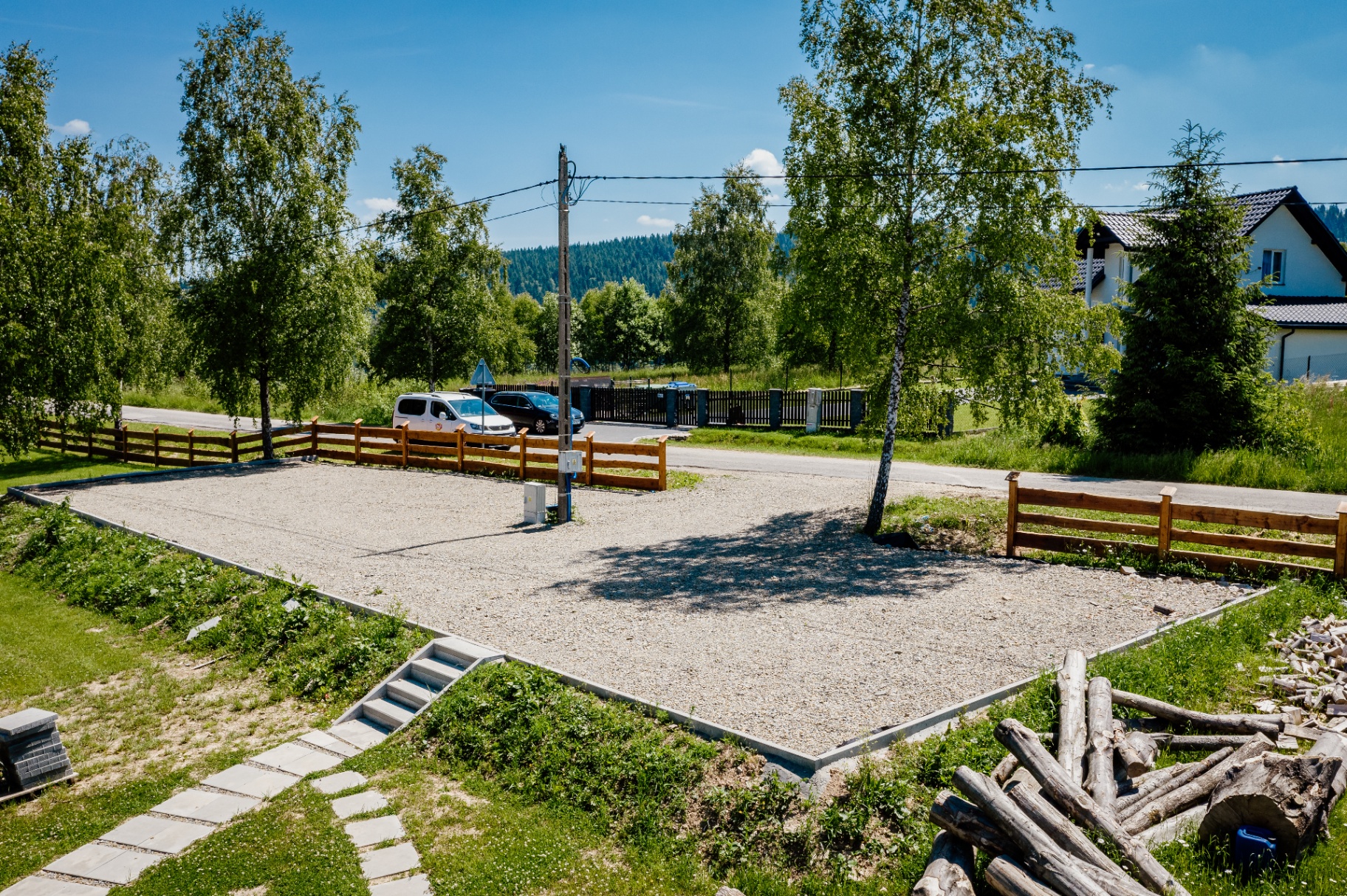 Parking z widokiem na góry - Galeria Nasze Domki
